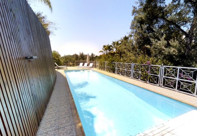 Villa in Marbella - Villa near Beach with Pool & Panoramic Views