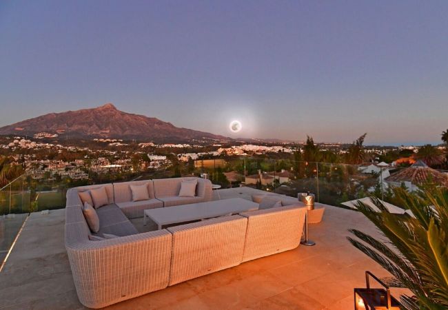 Villa in Marbella - Luxury Villa with Panoramic Views - Puerto Banus