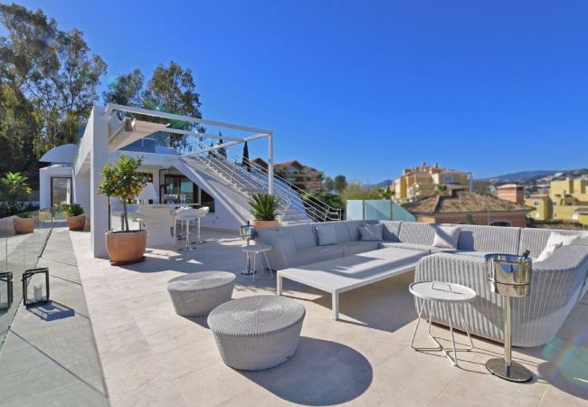 Villa in Marbella - Luxury Villa with Panoramic Views - Puerto Banus