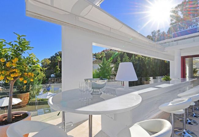 Villa in Marbella - Luxury Villa with Panoramic Views - Puerto Banus