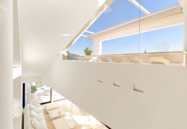 Villa in Marbella - Luxury Villa with Panoramic Views - Puerto Banus