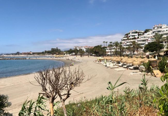Villa in Marbella - Luxury Villa with Panoramic Views - Puerto Banus