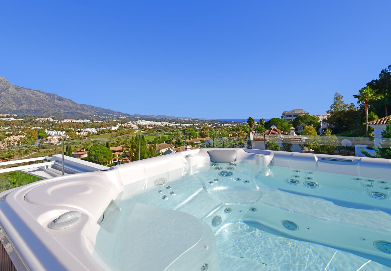 Villa in Marbella - Luxury Villa with Panoramic Views - Puerto Banus
