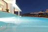 Villa in Marbella - Luxury Villa with Panoramic Views - Puerto Banus