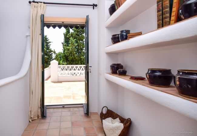 Villa in Marbella - A Real Oasis in  Colonial style