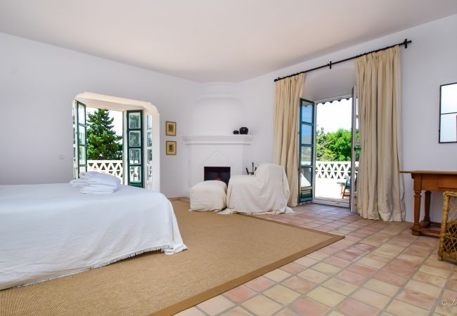 Villa in Marbella - A Real Oasis in  Colonial style