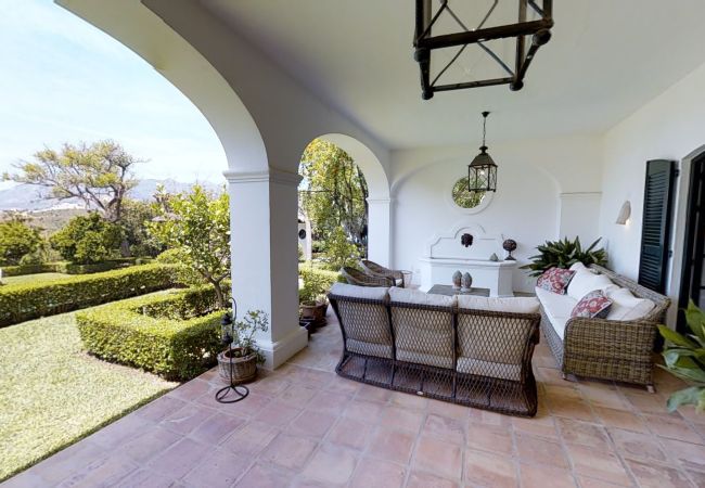 Villa in Marbella - A Real Oasis in  Colonial style