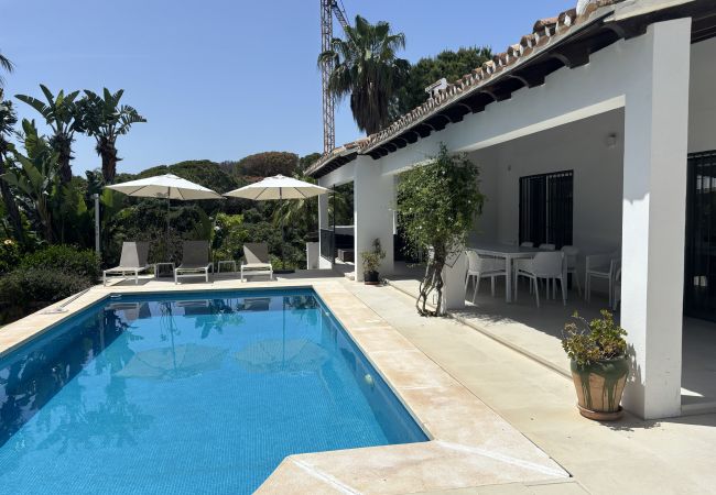 Villa in Marbella - Spacious Family Villa with Pool & Sunny Garden
