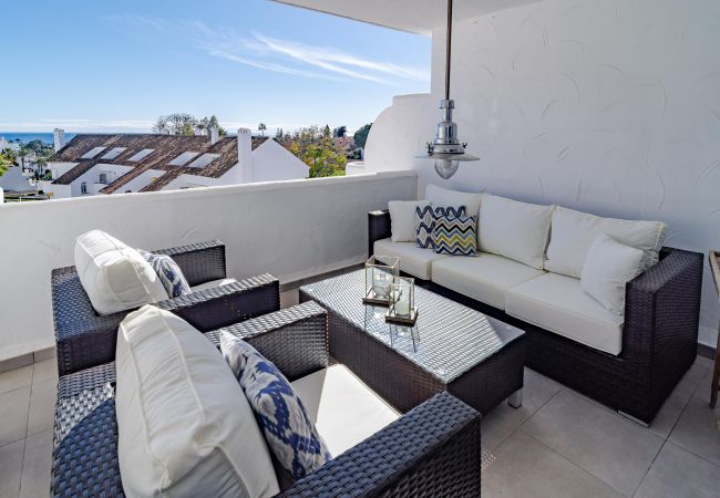  in Nueva andalucia - ELD1-Stunning 2 Bedroom Penthouse in Puerto Banus