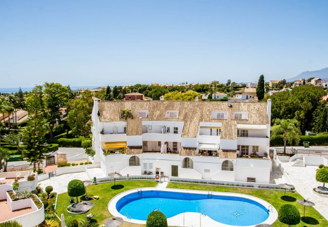 Swimming Pool of Luxury 3 Bedroom Penthouse in Nueva Andalucia