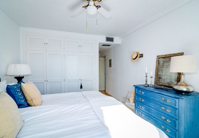 Apartment in Nueva andalucia - MA - Elegant Apartment with Sea views