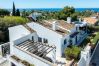 Villa in Marbella - Elegant Villa with sea Views & Pool Marbella