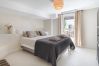 Villa in Marbella - Elegant Villa with sea Views & Pool Marbella