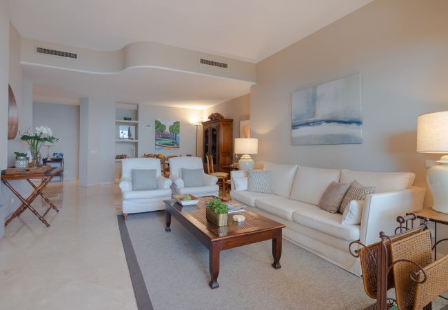 Apartment in Marbella - Superb Front Line Location, Sea View- Heated Pool