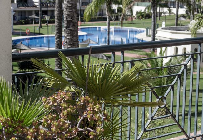 Apartment in Nueva andalucia - LCR4- Large 3 bed apt close to beach, port