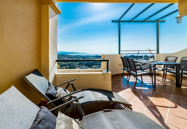 Apartment in Nueva andalucia - SAA- Comfortable Apartment near Puerto Banus