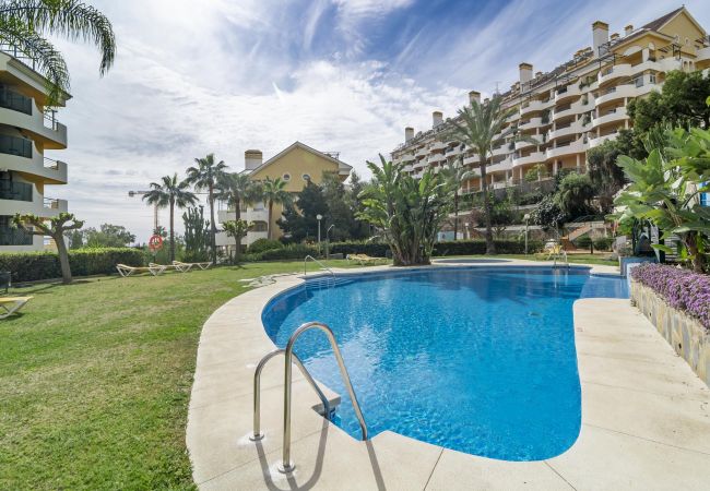 Apartment in Nueva andalucia - SAD - Spacious 2 bedroom duplex Puerto Banus