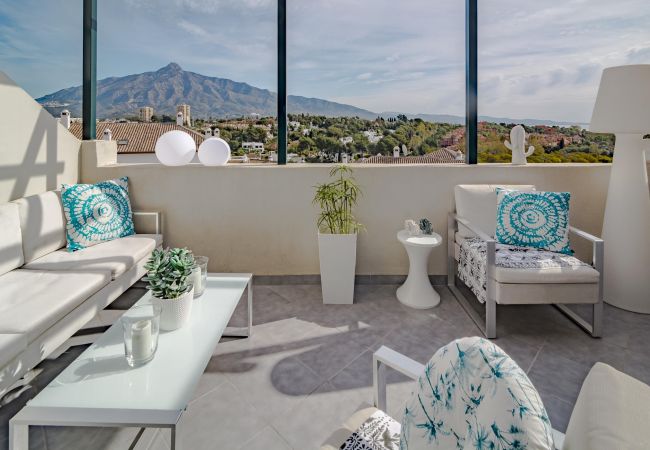 Apartment in Nueva andalucia - SAD - Spacious 2 bedroom duplex Puerto Banus