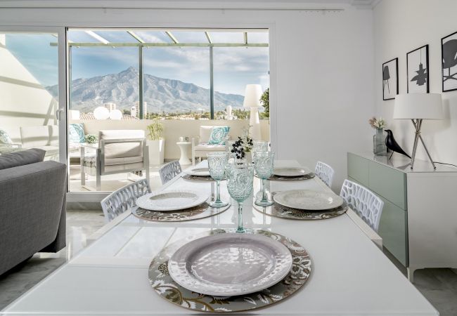 Apartment in Nueva andalucia - SAD - Spacious 2 bedroom duplex Puerto Banus