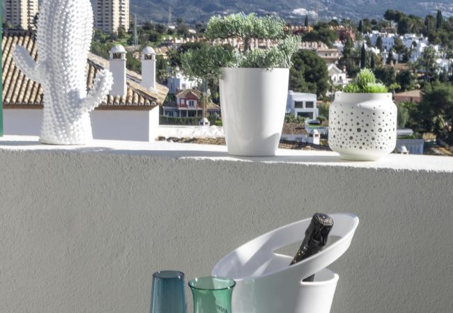 Apartment in Nueva andalucia - SAD - Spacious 2 bedroom duplex Puerto Banus