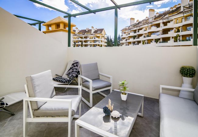 Apartment in Nueva andalucia - SAD - Spacious 2 bedroom duplex Puerto Banus