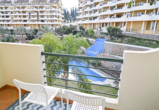 Apartment in Nueva andalucia - SAD - Spacious 2 bedroom duplex Puerto Banus
