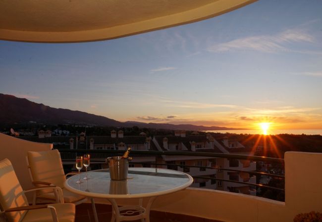 Apartment in Nueva andalucia - SAA2- comfortable apartment Puerto banus