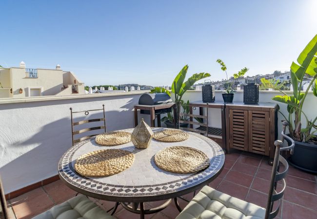 Apartment in Marbella - AR23 - Holiday flat, Puerto Banus by Roomservices