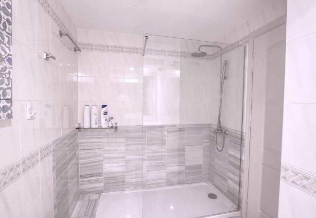 Apartment in Marbella - 1081 - Golden Beach jacuzzi