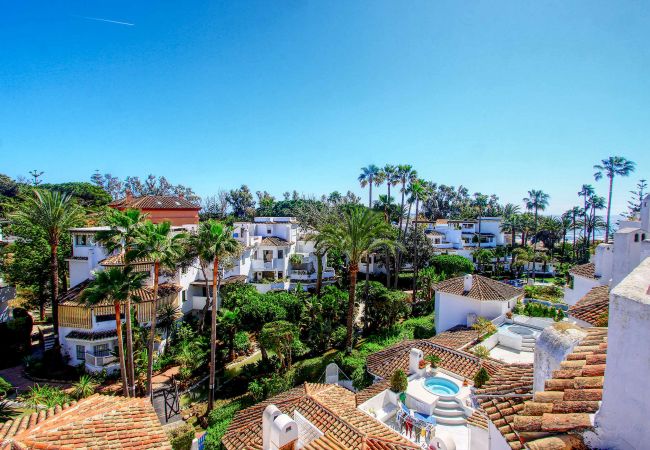 Apartment in Marbella - 1081 - Golden Beach jacuzzi