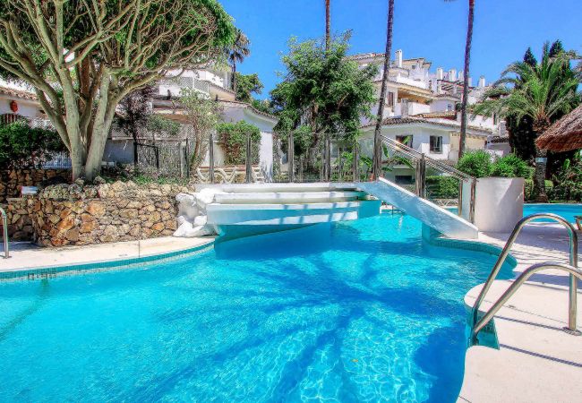 Apartment in Marbella - 1081 - Golden Beach jacuzzi