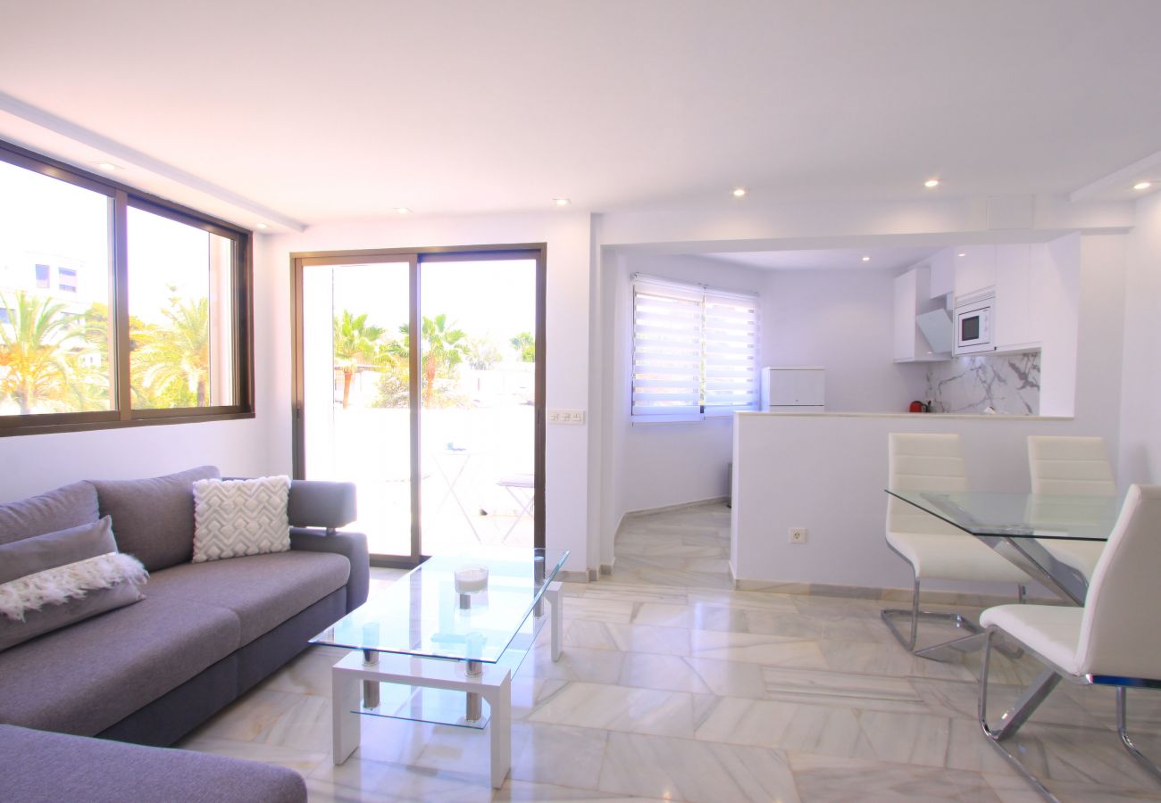 Apartment in Marbella - MODERN BEACH PENTHOUSE