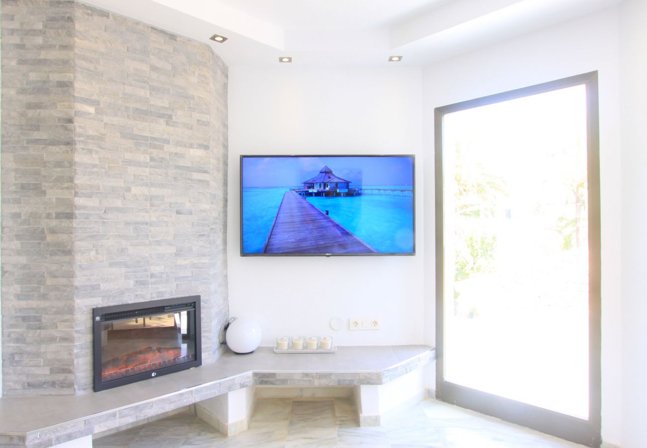 Apartment in Marbella - MODERN BEACH PENTHOUSE