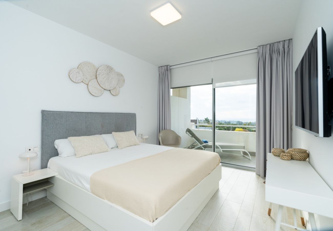 Apartment in Casares - Elegant 2-Bedroom Apartment | Alcazaba Lagoon 1112