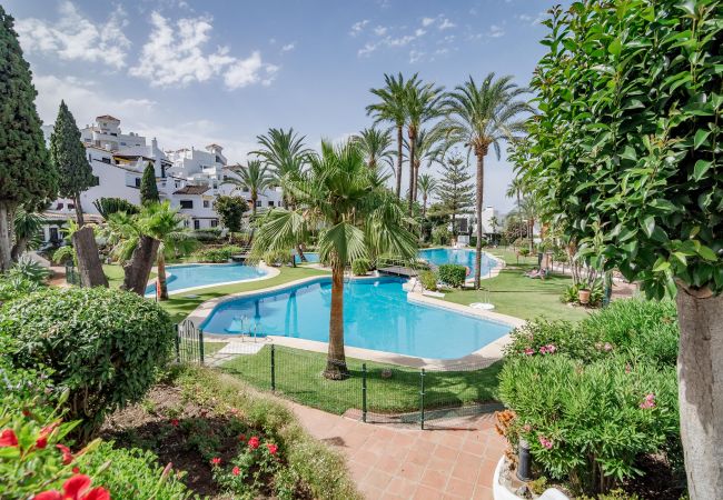 Apartment in Nueva andalucia - AB3- Luxury flat, close to beach families only