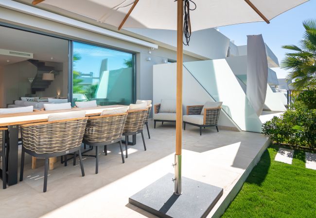 Townhouse in La Cala de Mijas - Luxurious Townhouse & Rooftop Plunge Pool