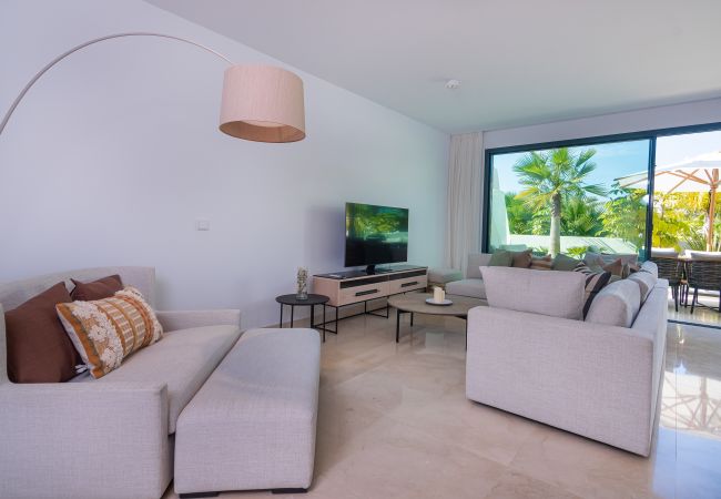Townhouse in La Cala de Mijas - Luxurious Townhouse & Rooftop Plunge Pool