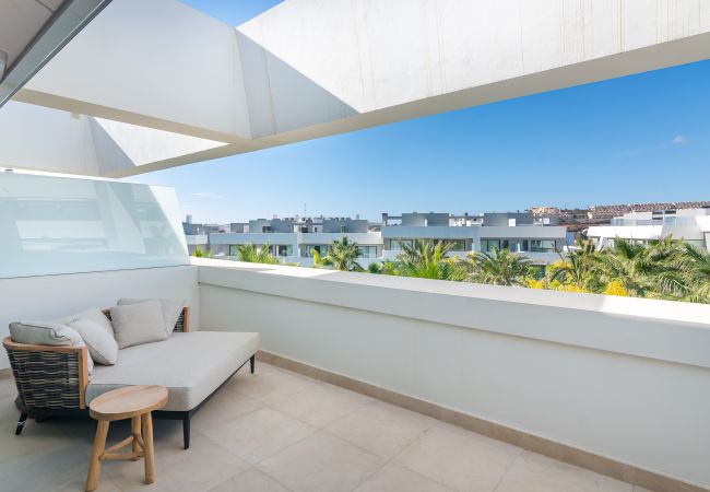 Townhouse in La Cala de Mijas - Luxurious Townhouse & Rooftop Plunge Pool