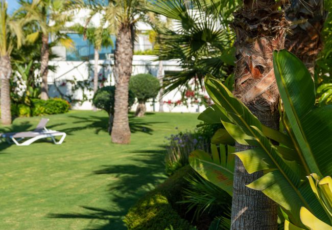 Townhouse in La Cala de Mijas - Luxurious Townhouse & Rooftop Plunge Pool