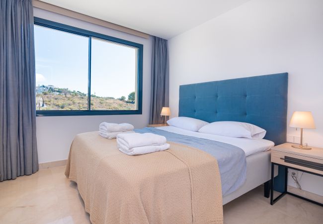 Townhouse in La Cala de Mijas - Luxurious Townhouse & Rooftop Plunge Pool