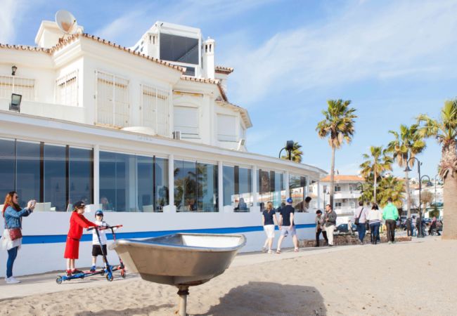 Townhouse in La Cala de Mijas - Luxurious Townhouse & Rooftop Plunge Pool