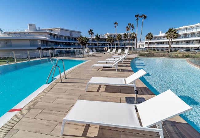 Apartment in Estepona - TE- Luxury resort, front line beach, families only