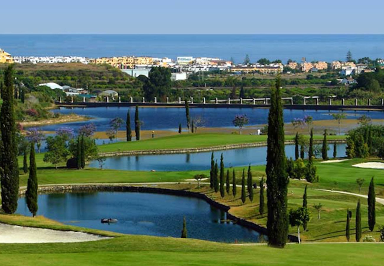 Apartment in Marbella - Luxurious Penthouse with Spa Amenities