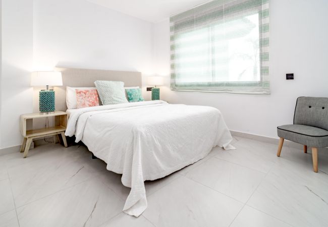 Apartment in Estepona - LAE9.1I- Apotel Estepona Hills by roomservices