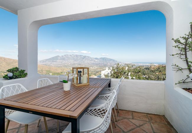 Apartment in Ojen - LJ- Modern flat with spectacular views in mountain