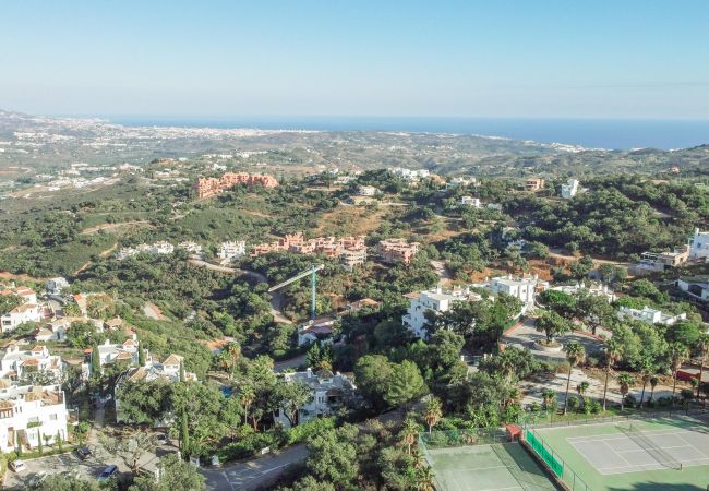 Apartment in Ojen - LJ- Modern flat with spectacular views in mountain