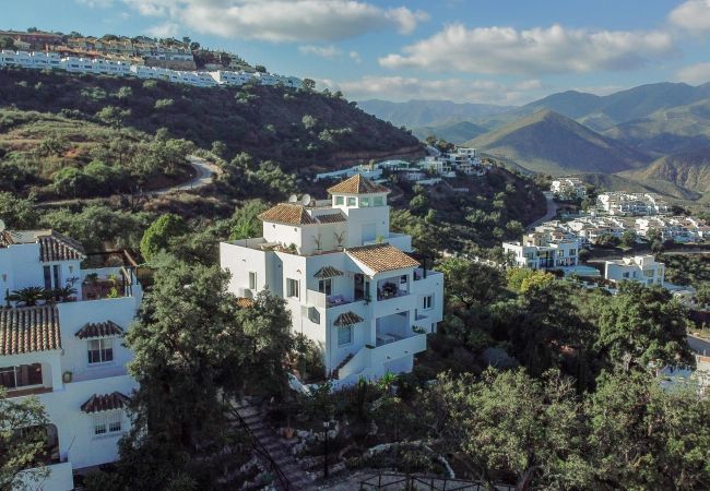 Apartment in Ojen - LJ- Modern flat with spectacular views in mountain