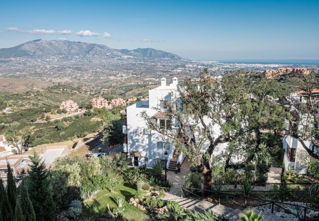 Apartment in Ojen - LJ- Modern flat with spectacular views in mountain