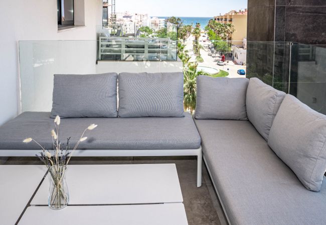 Apartment in Estepona - INF4.5P- modern 3 bed city apartment next to beach