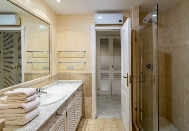 Apartment in San Pedro de Alcántara - ADE10 - Casa Adelfas II by Roomservices